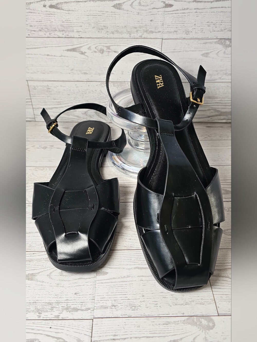 ZARA Black Leather T-Strap Flat Sandals Size 40 US 9 NWOT